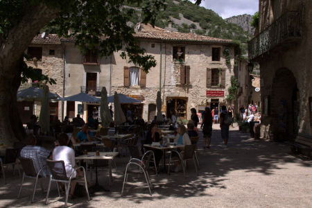 Saint Guilhem00046